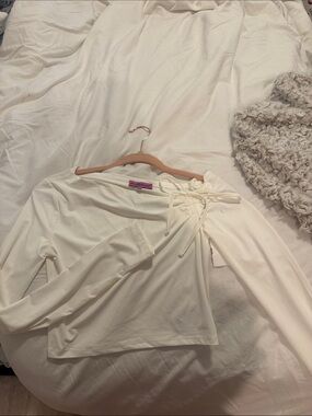 Edikted Cream Long Sleeve Side-Tie Top